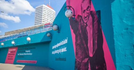 Warszawa. Mazowiecki na "patelni". Przypomina o odpowiedzialności za stan świata