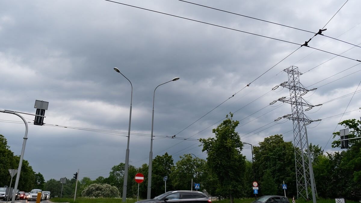 Ciemne chmury burzowe nad Lublinem