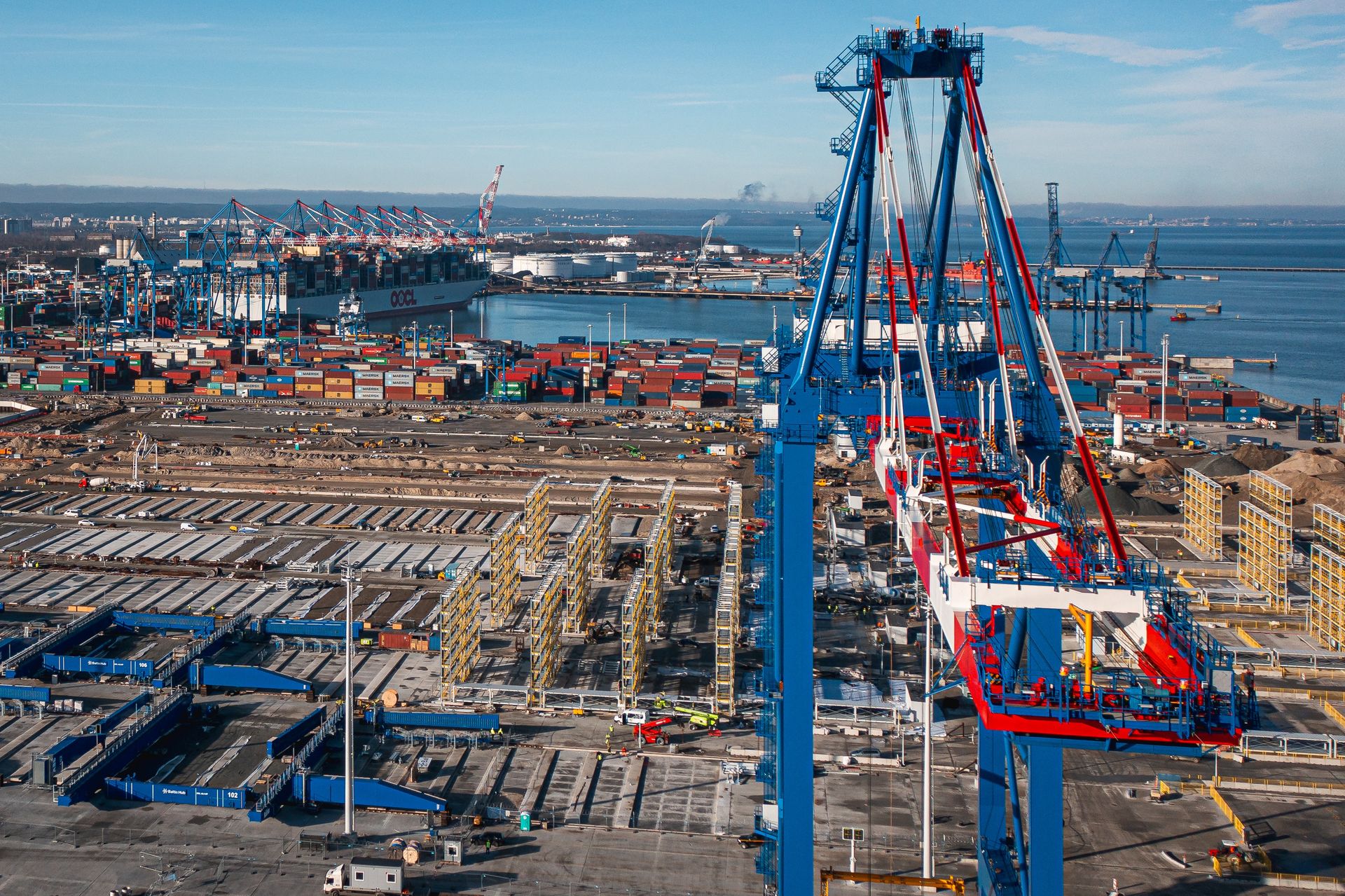 Kompaktowy, ale potężny. Port Gdańsk zyskał kolejne silne ramię manewrowe