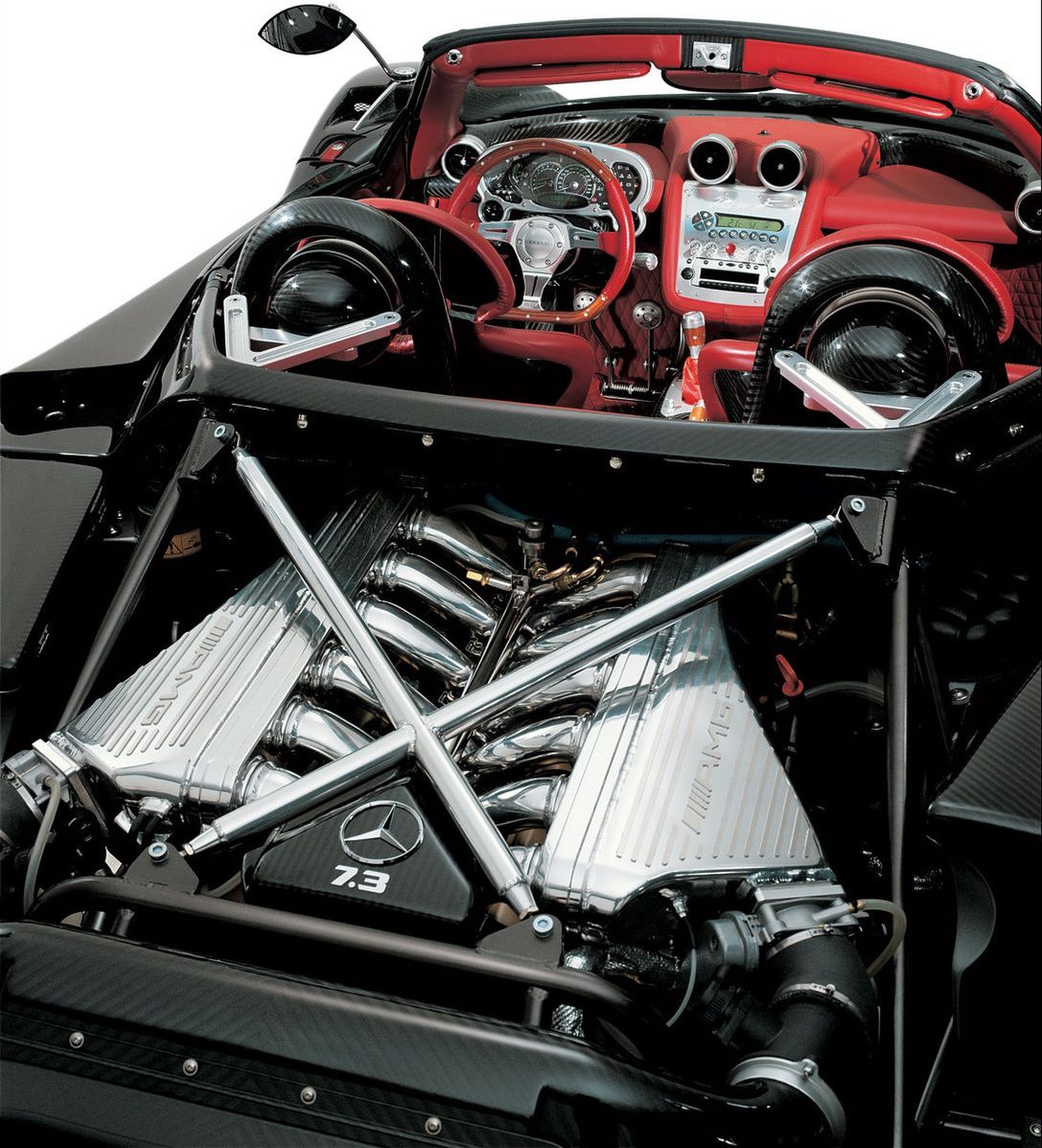 Silnik AMG M297 w Pagani Zondzie F Roadster (2007) (fot. Pagani Automobili)