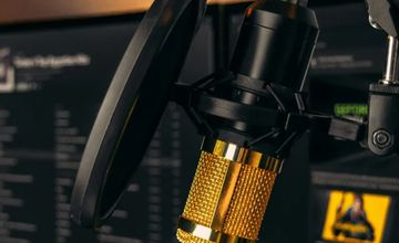 Zmalała przewaga RMF FM nad Radiem ZET