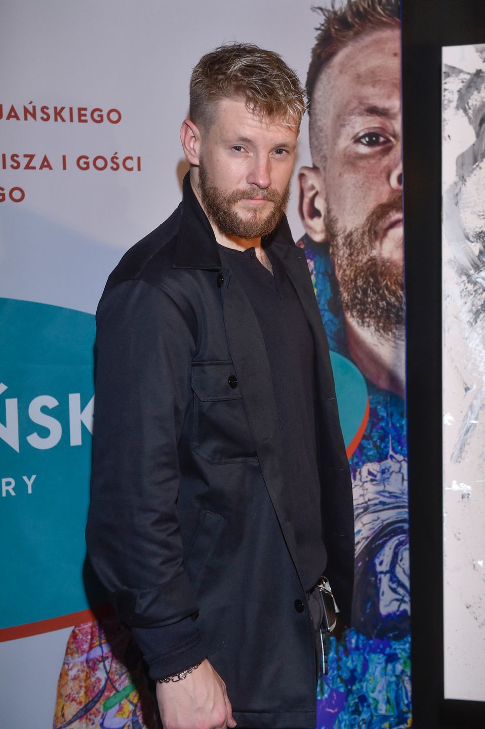 Sebastian Fabijański jest zakochany. Wiemy, kim jest ukochana aktora
