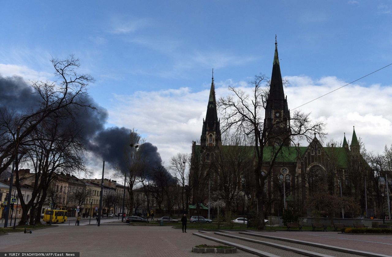 Rosjanie zaatakowali Lwów. "Pięć mocnych uderzeń". Są ofiary śmiertelne