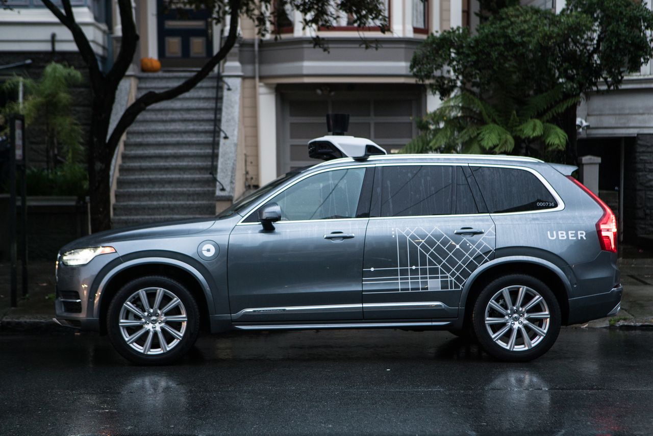 Autonomiczne volvo na ulicach San Francisco.