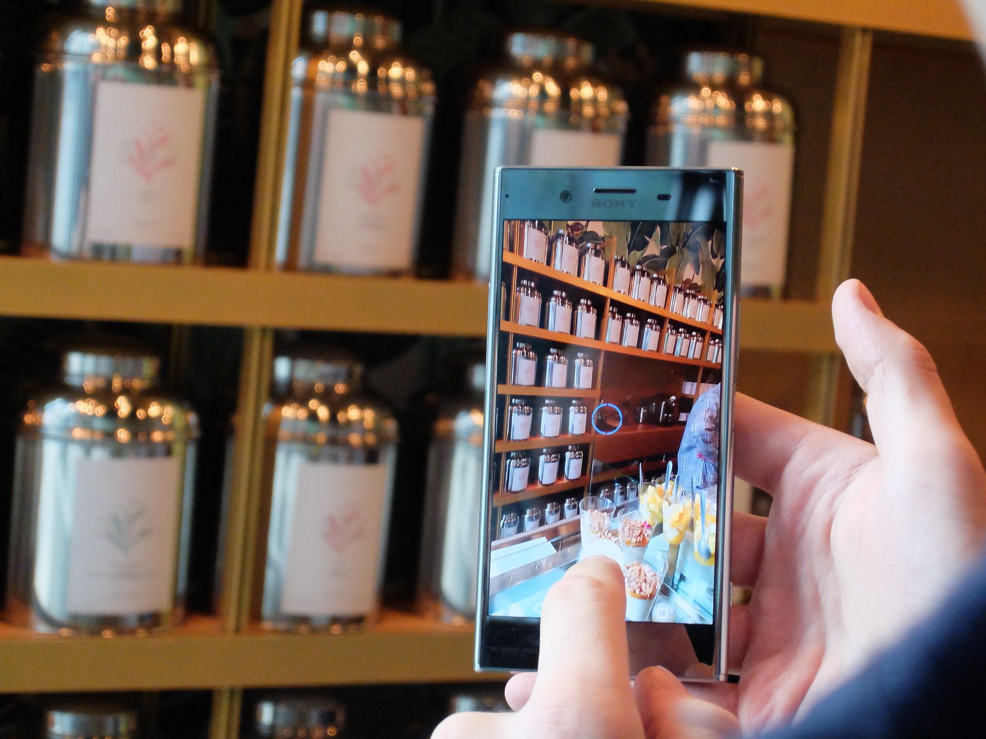 Sony Xperia XZ Premium ma ekran 4K HDR. Co to właściwie znaczy? 3