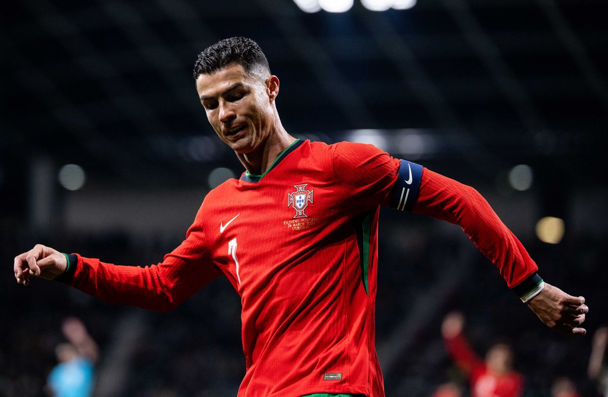 Łóżko Cristiano Ronaldo zostanie wystawione na aukcję. 