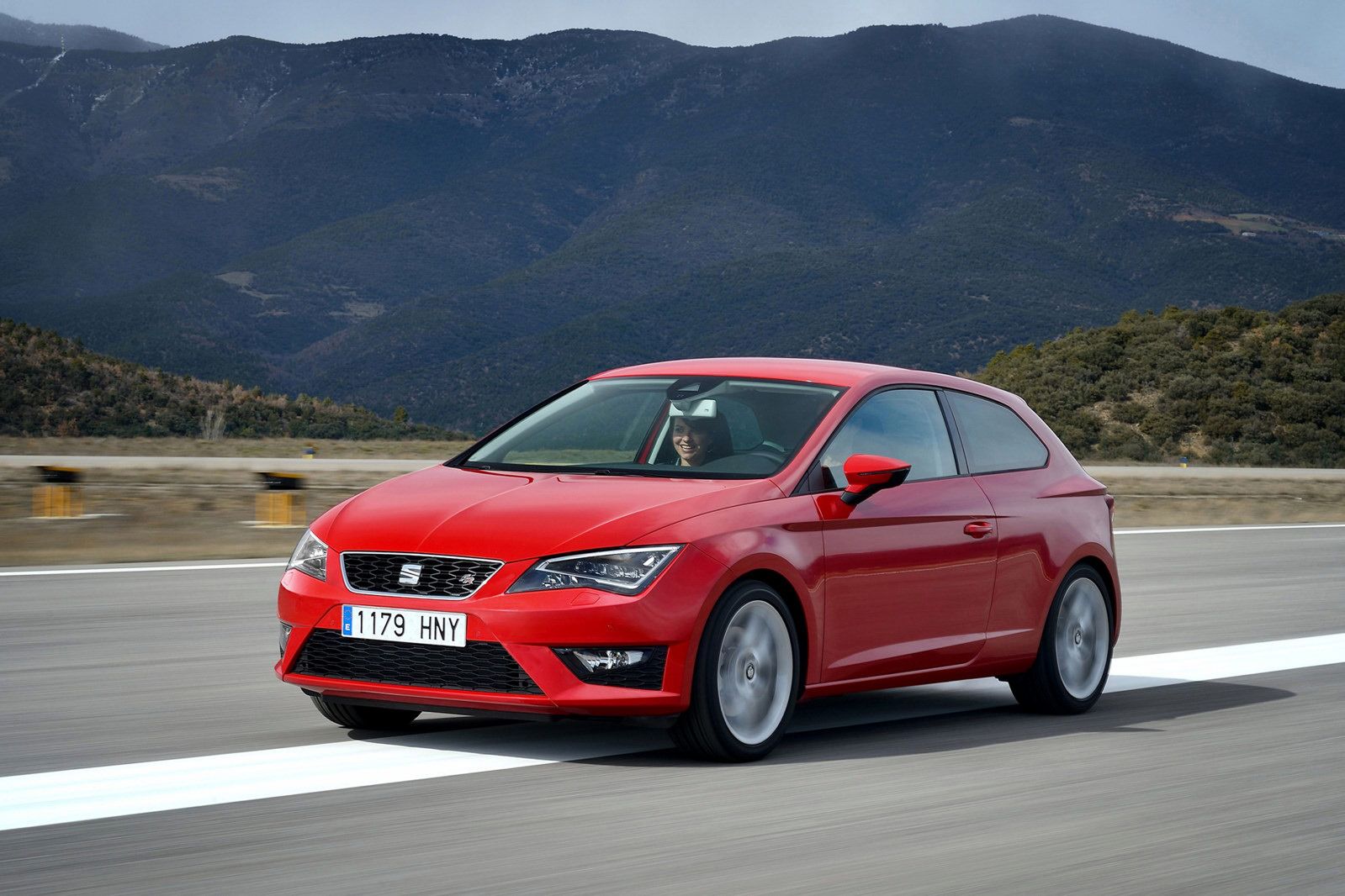 Seat Leon SC na nowych zdjęciach producenta [galeria] 12