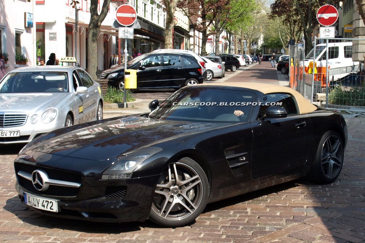 Mercedes SLS AMG Roadster 2012