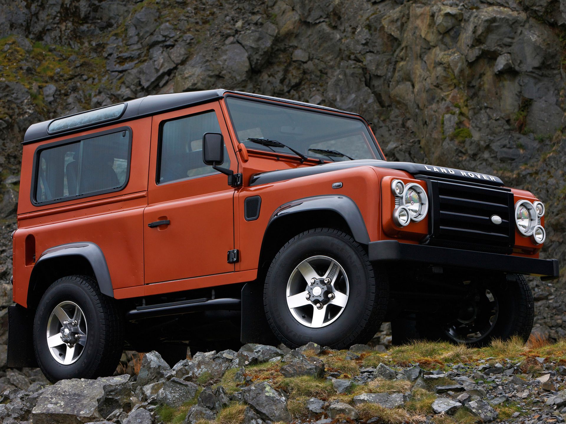 Land Rover Defender Fire (2009)