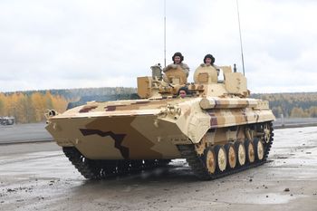 Jedna bitwa, dwa cele. Rosyjskie wozy poszły z dymem