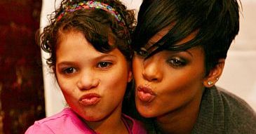 Rihanna chce dorównać Bradowi i Angelinie?