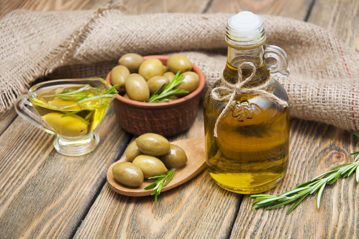 Oliwę z oliwek trzeba prawidłowo przechowywać.