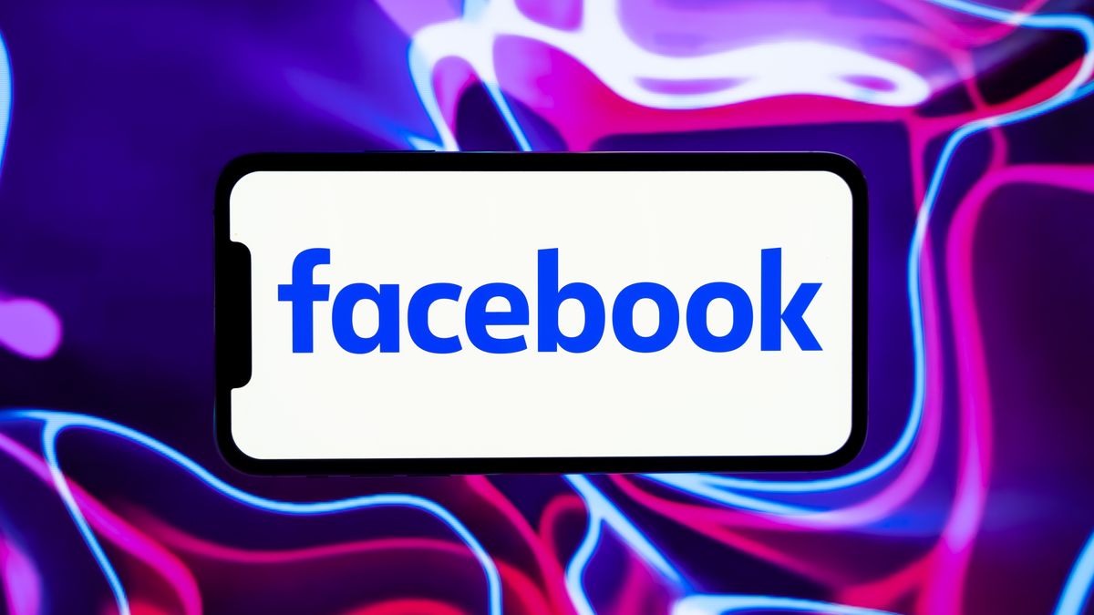 INDIA - 2024/12/19: In this photo illustration, the Facebook logo is seen displayed on a mobile phone screen. (Photo Illustration by Idrees Abbas/SOPA Images/LightRocket via Getty Images)