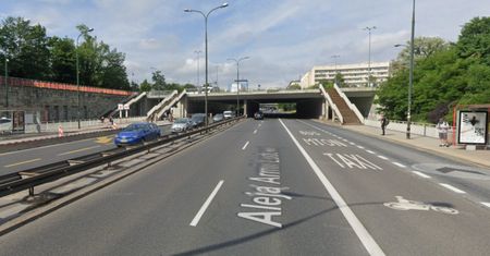 Tata Jasia przeraził się podczas spaceru w Warszawie. "Wystarczy chwila nieuwagi"