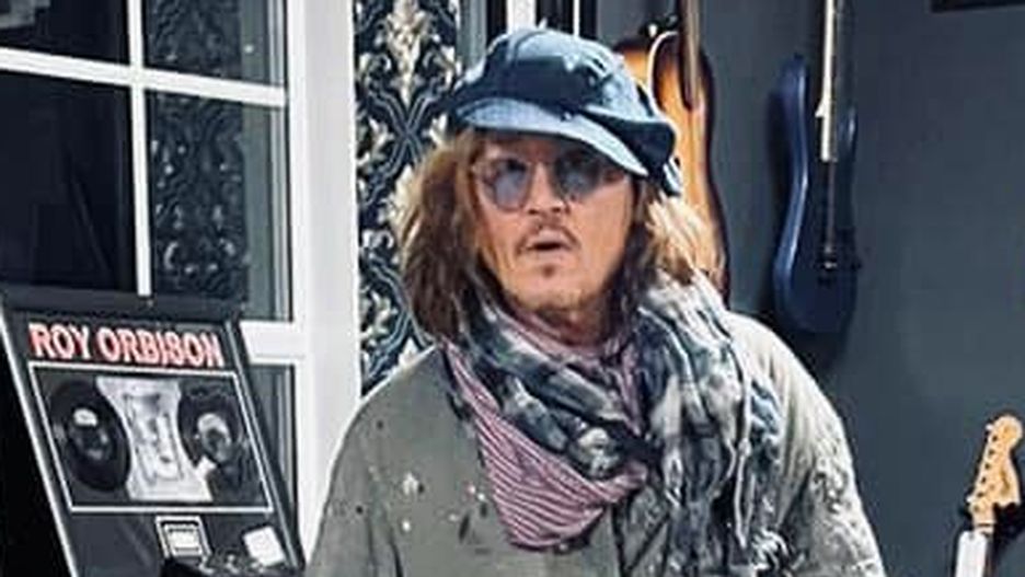 Johnny Depp w sklepie z antykami