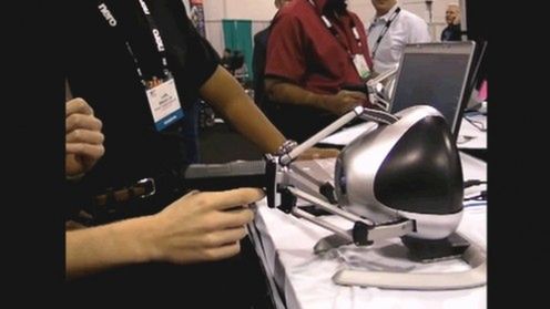 CES 2009: Novint Falcon strzelanie z odrzutem 1