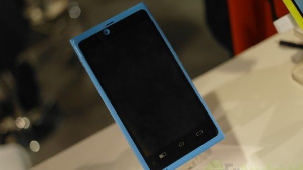 Chiński klon N9/Lumii 800. Nie z MeeGo, nie z WP7, ale z... Androidem! 1