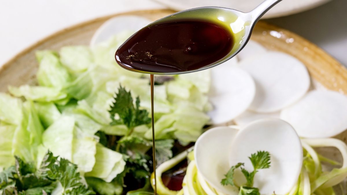 Dressing na bazie oleju z pestek dyni to płynne złoto