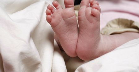 Urodziła dziecko w samochodzie. Nietypowa interwencja gdańskiej policji