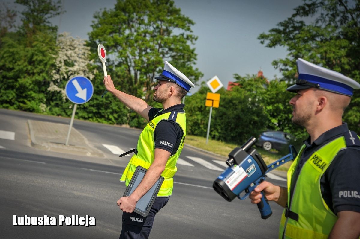 Dwa mandaty i po prawie jazdy. Więcej punktów karnych za wykroczenia