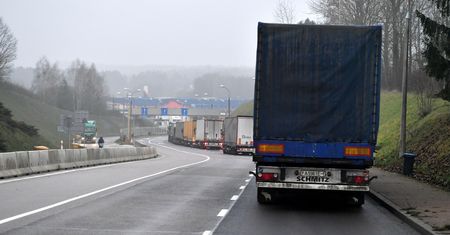 Trudna sytuacja na granicy z Polską. Ukraiński premier reaguje