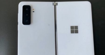 Microsoft Surface Duo 2 na nieoficjalnych zdjęciach. Ma 3 aparaty i wielką "wyspę"