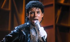 Sceny trafiły do kosza. Z biografii Jacksona zniknęła znana postać