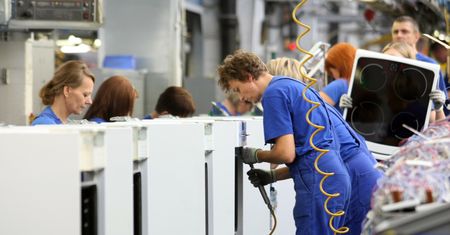 Zwolnienia grupowe z Amice. Prawie 50 osób straci pracę