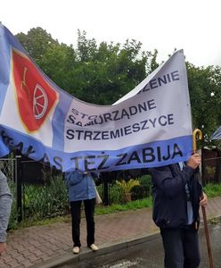 Dąbrowa Górnicza. Mieszkańcy mają dość tirów, wyszli na ulicę