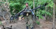 Rosyjski żołnierz z przerobionym karabinem maszynowym DSzK. Skuteczny, aczkolwiek bolesny w użyciu