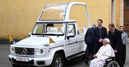 Pokazali nowy papamobile. Tak wygląda auto papieża Franciszka