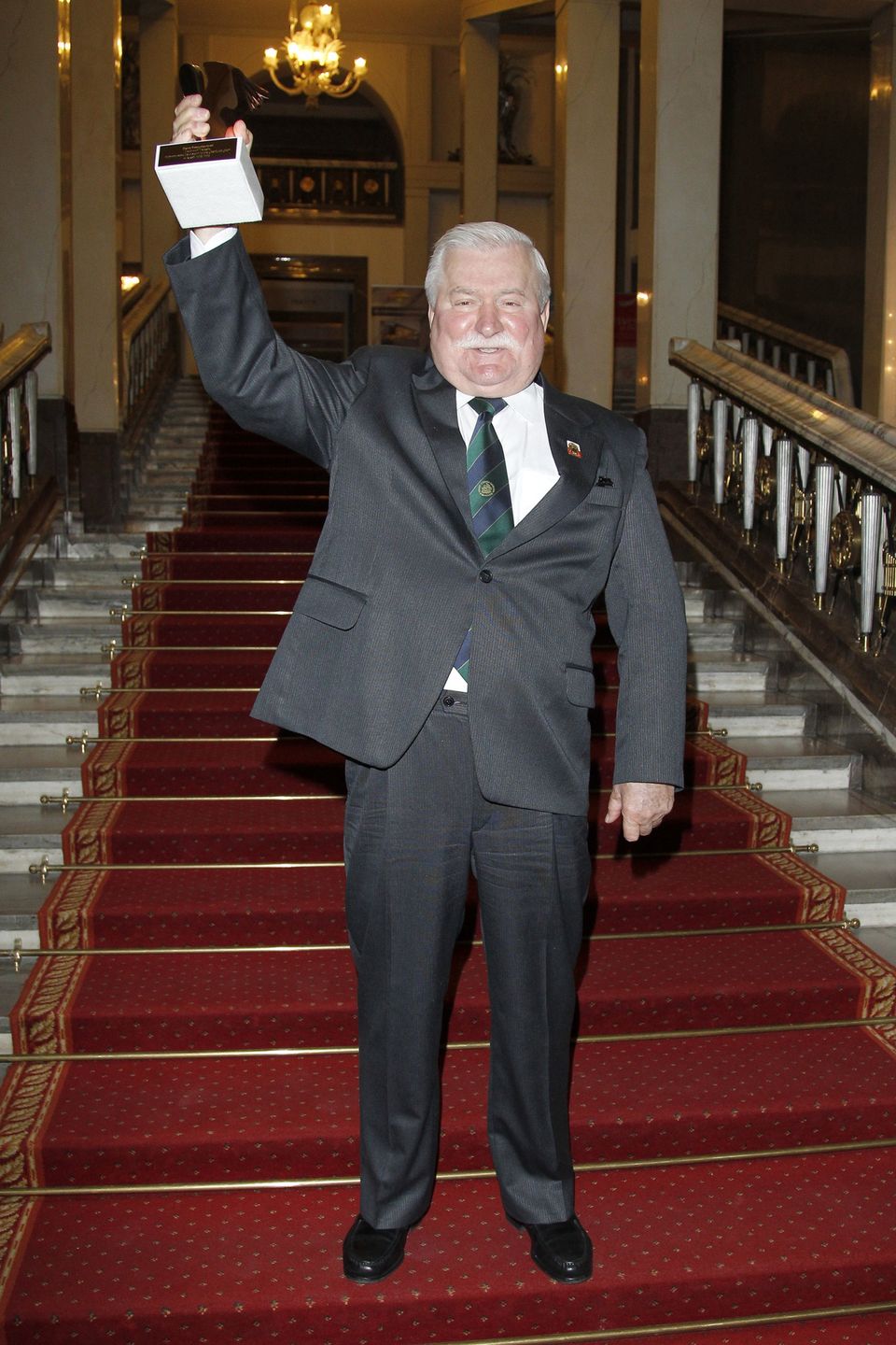Lech Wałęsa chwali się efektami diety