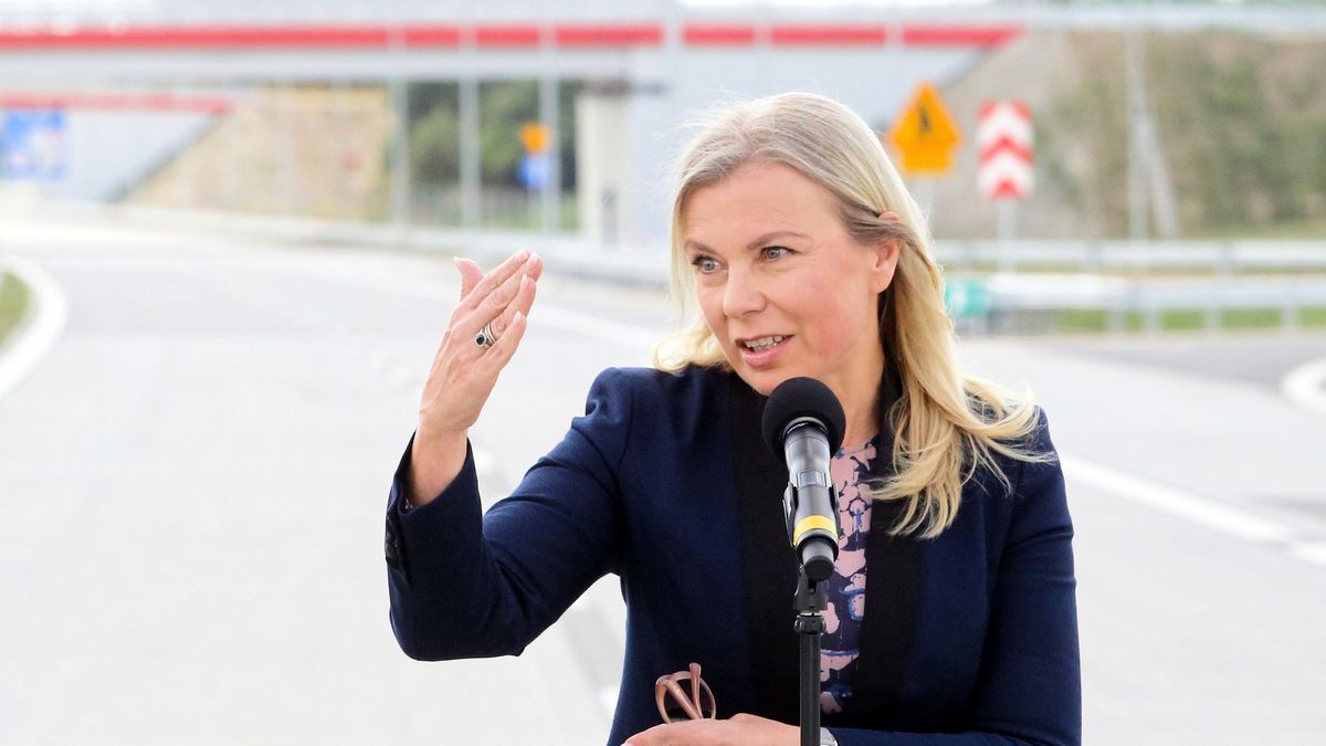 Elżbieta Bieńkowska pokieruje Orlenem?