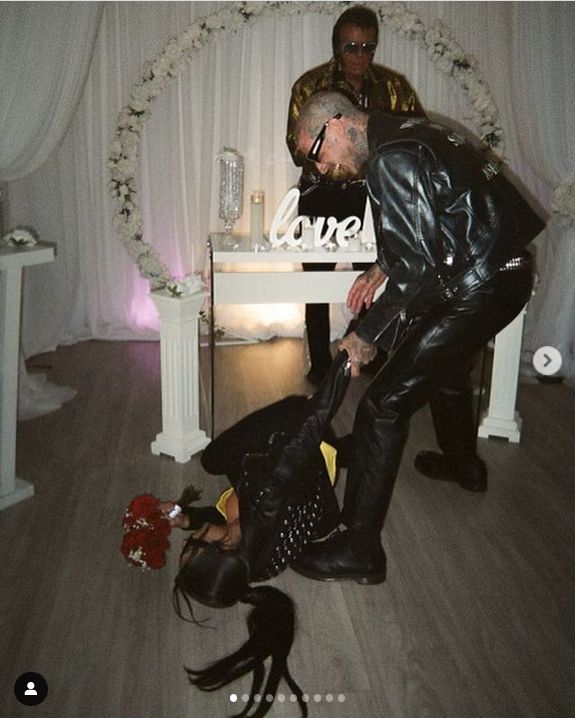 Kourtney Kardashian i Travis Barker zdradzają szczegóły ślubu w Las Vegas