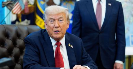 Działo się w nocy. Trump spotkał się z zakładnikiem Hamasu