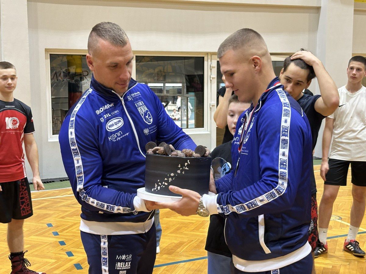 Powitanie mistrza. Młody bokser Zagłębia Konin ze srebrnym medalem MME