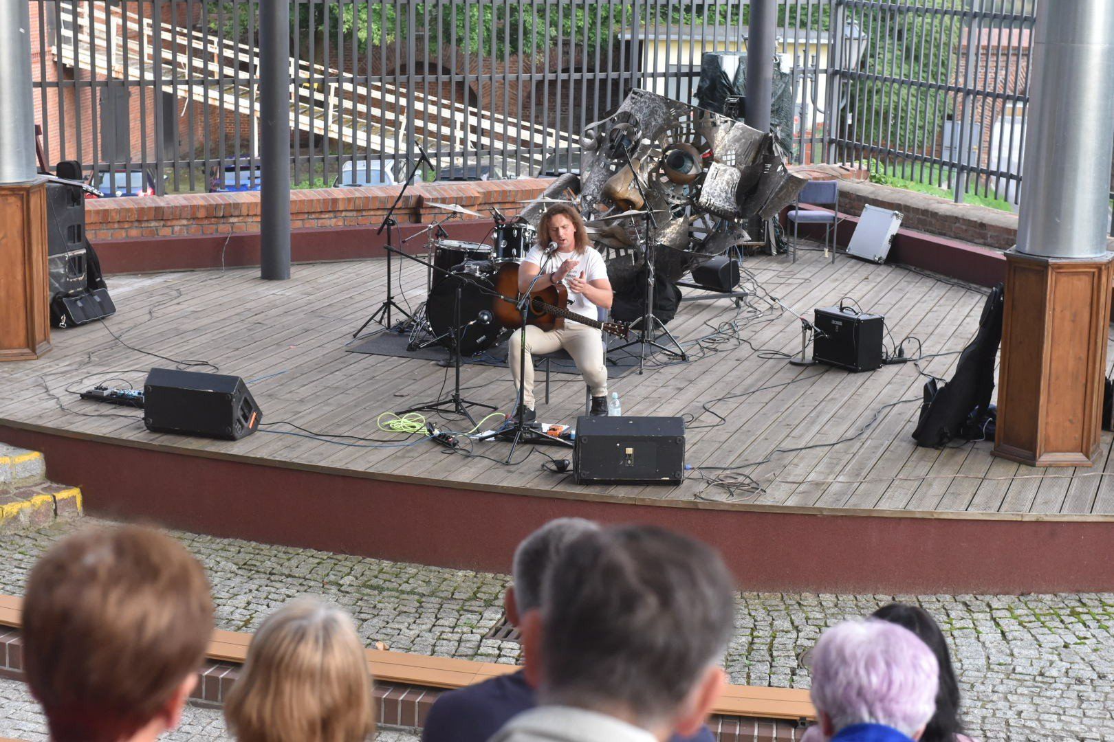 Koncert w ramach letniego przeglądu młodych kapel &#34;Młodość w szafie gra&#34; w Toruniu