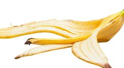 Włóż skórkę od banana do doniczki. Efekty cię zaskoczą