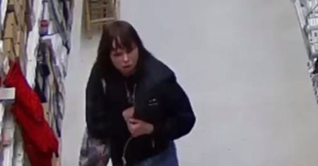 Zdjęcie poszło w Polskę. Kobiety szuka policja. Mają pewne podejrzenia