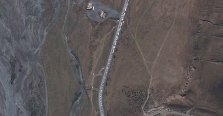 16 km sznur ludzi. Rosjanie uciekają z kraju