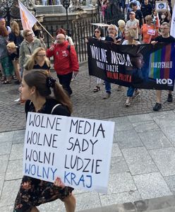 Dziennikarz Radia Gdańsk stracił pracę. "Wcześniej bronił TVN"
