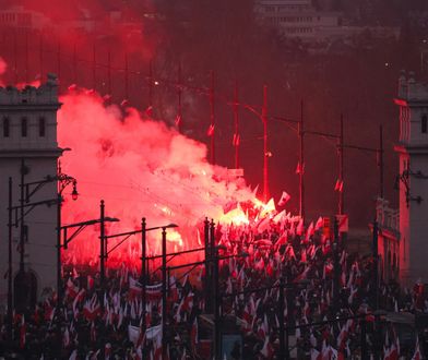 Nowy komunikat policji. Zakazane materiały na Marszu Niepodległości [RELACJA NA ŻYWO]