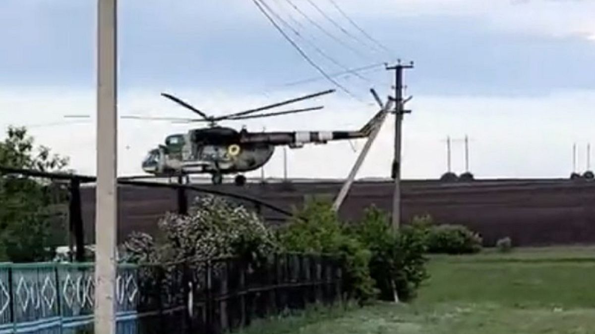 Internauci sugerują, że piloci mogli przelecieć pod siecią elektroenergetyczną 