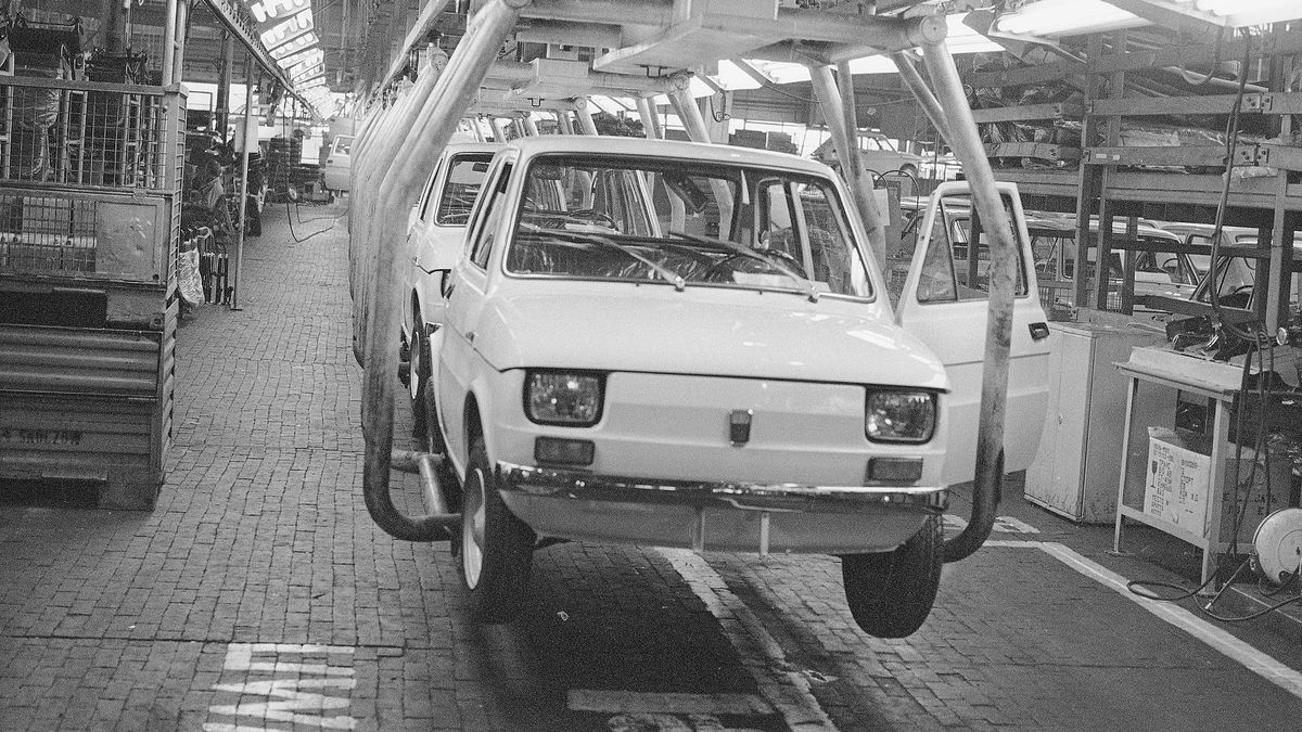 Produkcja „Malucha” w Bielsku-Białej w latach 70. XX wieku.