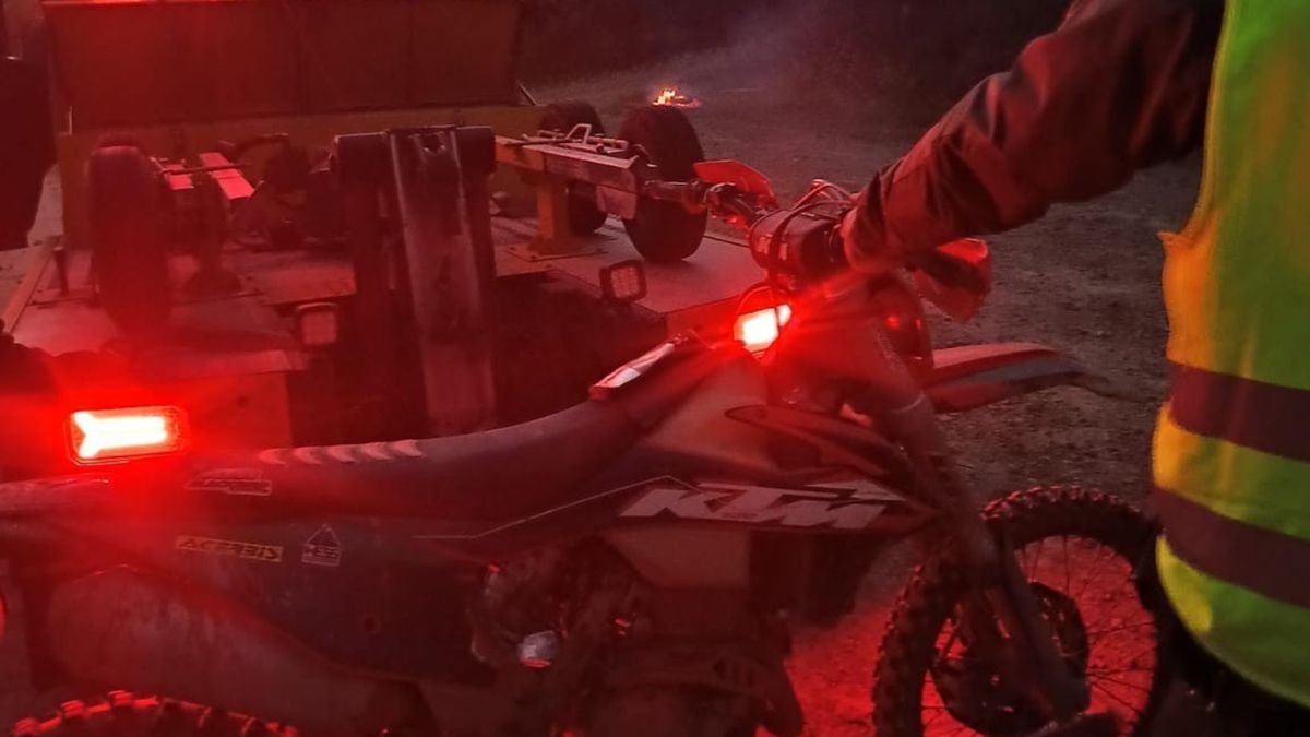 Motocyklista potrącił strażnika miejskiego