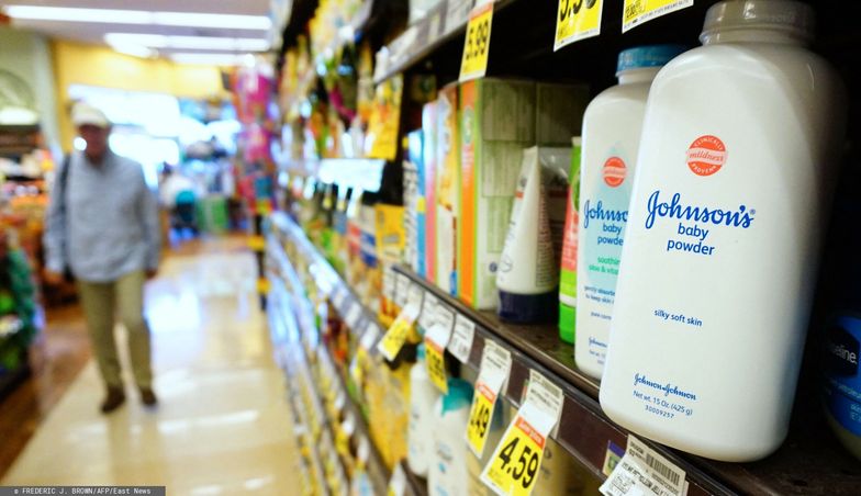 Johnson & Johnson wycofuje puder dla niemowląt z talkiem. Z powodu tysięcy pozwów