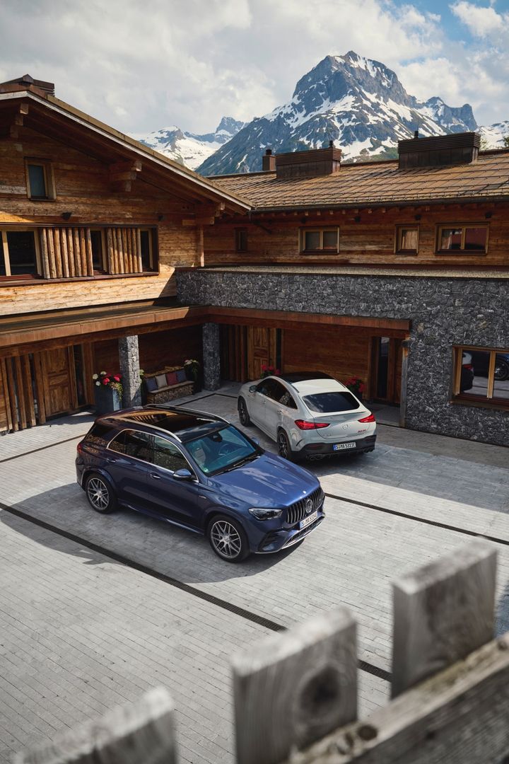 Test Drive Mercedes-AMG E 53 HYBRID & Mercedes-AMG GLE 53 HYBRID
Mercedes-Benz AG, Communications & Marketing, photo by Deniz Calagan on behalf of Mercedes-Benz AG
Mercedes-AMG; Performance and efficiency in a new combination: the Mercedes-AMG E 53 HYBRID 4MATIC+; MediaSite; Saloon; Press Releases sorted by years; 06 - 2024; PKW Mercedes AMG - AKTUELL; Mercedes-AMG Limousine - T-Modell - Coupé (2 Türen) - Cabriolet; Press Archives; Pre-Media; Hybrid; Pressemitteilungen;  Mercedes-Maybach ; W213 - Mercedes-AMG E 53 HYBRID 4MATIC+ - 2023; W213 - Mercedes-AMG E 53 HYBRID 4MATIC+ Limousine - 2023; E-Class; 2024;  Mercedes-AMG ;  smart ; Mercedes-Benz Pkw
