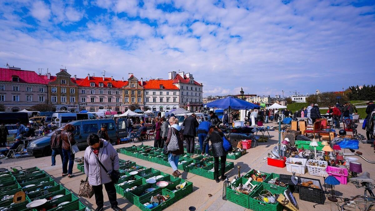 Lubelska Giełda Staroci na Placu Zamkowym