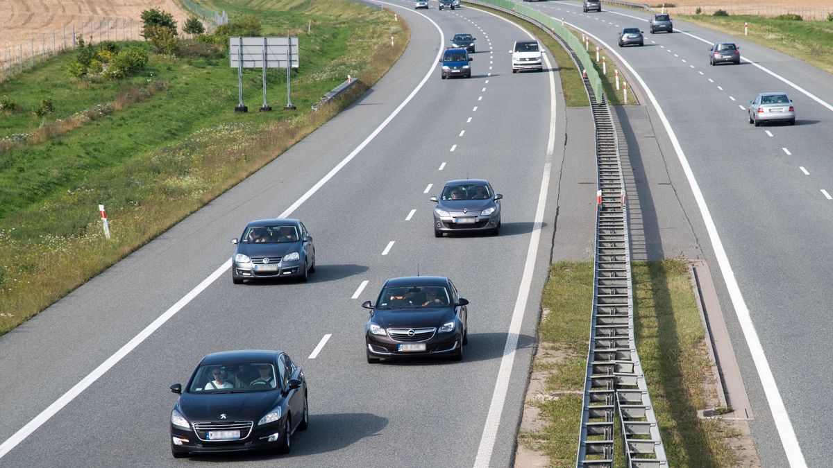 Po wjechaniu na autostradę zasięg nagle zaczyna topnieć