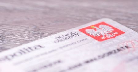 Pilnowanie dowodu osobistego nie wystarczy, by ochronić dane osobowe. Ekspert ostrzega